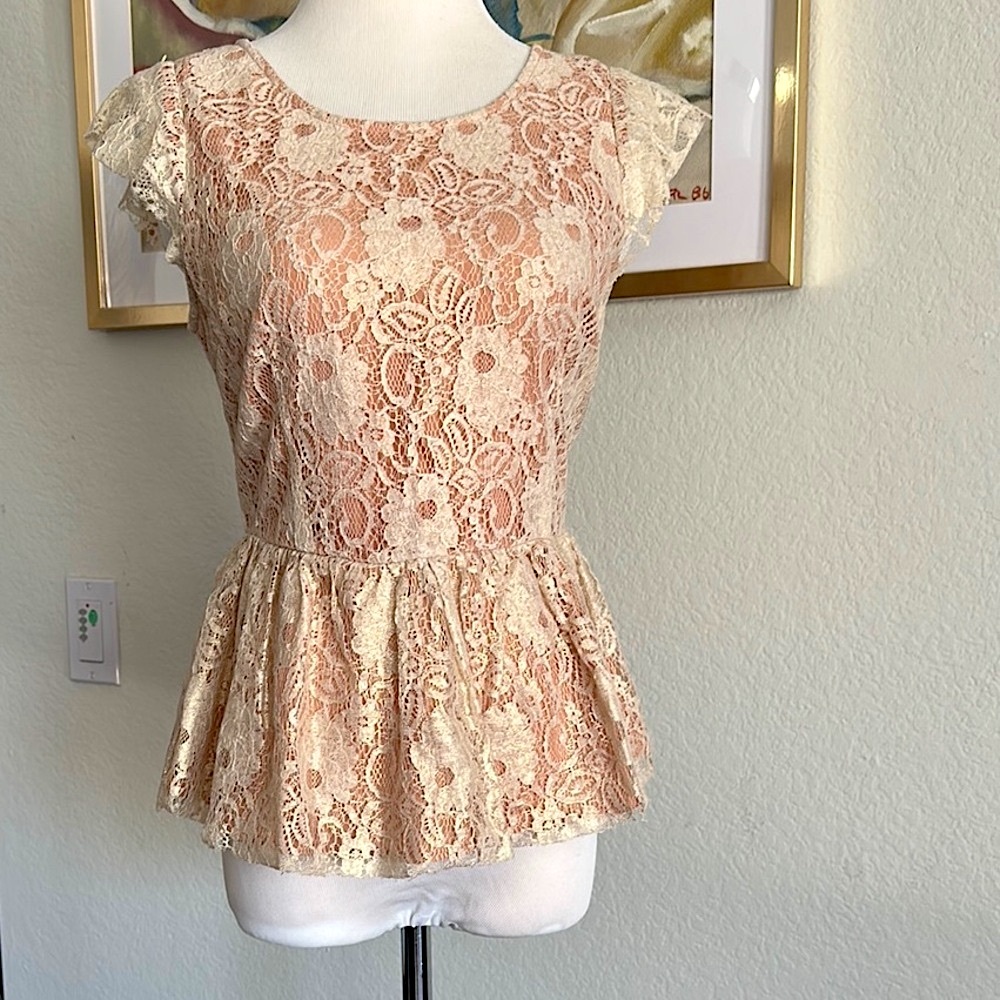 Maeve Golden Shimmer Lace Peplum Cap Sleeve Katrina Blouse Anthropologie